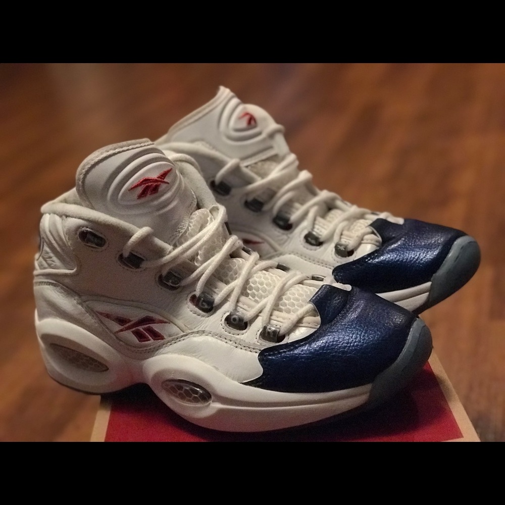 Boys Reebok Sneakers. Great Condition!👍🏽